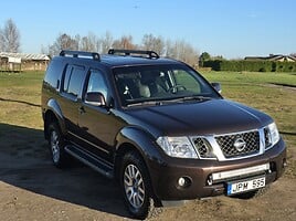 Nissan Pathfinder III 2011 y