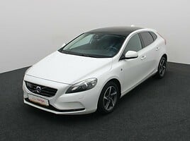 Volvo V40 Hečbekas 2015