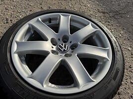 Volkswagen Siunciam, 8J ET30 Transporter light alloy R17 rims