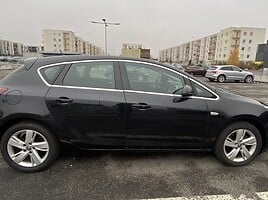 Opel Astra 12232 2014 г