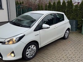 Toyota Yaris III 2013 г