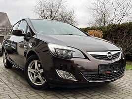 Opel Astra 2012 y Hatchback