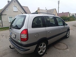 Opel Zafira 2003 г Хэтчбек