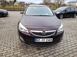 Opel Astra 2012 г Хэтчбек