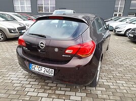 Opel Astra 2012 г Хэтчбек