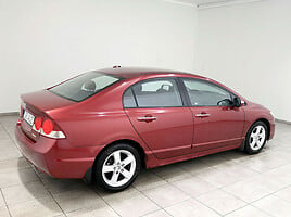 Honda Civic 2006 г Седан