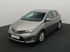 Toyota Auris Hečbekas 2013