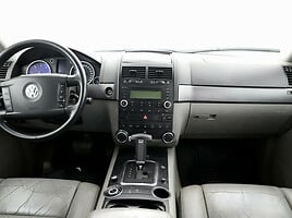 Volkswagen Touareg 2004 г Внедорожник / Кроссовер