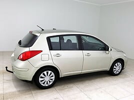 Nissan Tiida 2008 г Хэтчбек