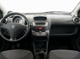 Peugeot 107 2006 y Hatchback