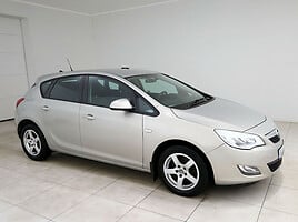 Opel Astra Hečbekas 2011