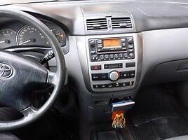 Toyota Avensis Verso 2003 y Van