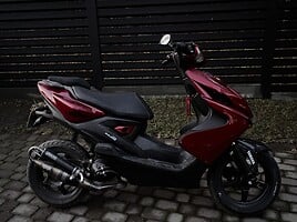 Yamaha Aerox 2013 y Scooter / moped