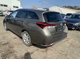 Toyota Auris 2016 г Универсал