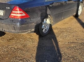 Mercedes-Benz 220 2003 г Седан