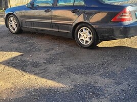 Mercedes-Benz 220 2003 г Седан