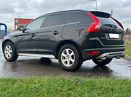 Volvo XC60 2012 y Off-road / Crossover