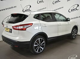 Nissan Qashqai FWD A/T 2015 m