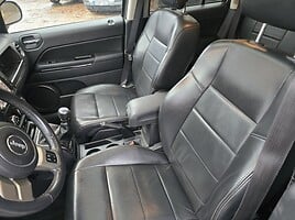 Jeep Compass 2011 г Внедорожник / Кроссовер