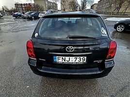 Toyota Avensis II 2004 г