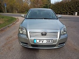 Toyota Avensis 2006 y Hatchback