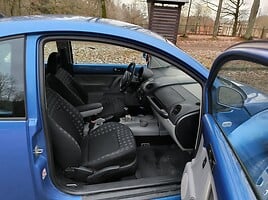 Volkswagen New Beetle 1999 y Hatchback