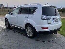 Mitsubishi Outlander 2010 y Off-road / Crossover