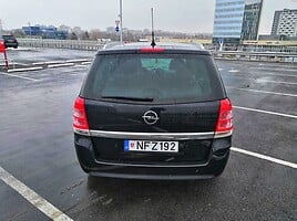 Opel Zafira 2011 г Минивэн