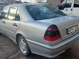 Mercedes-Benz C 220 W202 1999 y