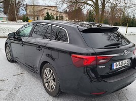 Toyota Avensis 2015 г Универсал