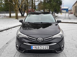 Toyota Avensis 2015 г Универсал