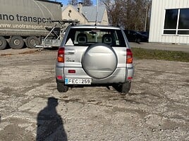 Toyota RAV4 2002 г Внедорожник / Кроссовер