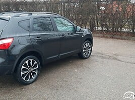 Nissan Qashqai 2014 y Off-road / Crossover