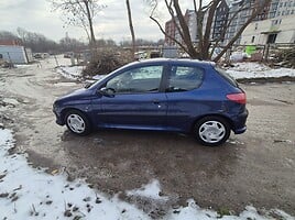 Peugeot 206 2002 г Седан