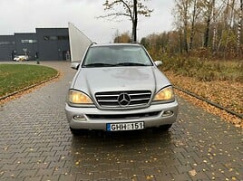 Mercedes-Benz ML 270 2002 y Off-road / Crossover