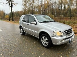 Mercedes-Benz ML 270 2002 y Off-road / Crossover