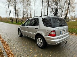 Mercedes-Benz ML 270 2002 y Off-road / Crossover