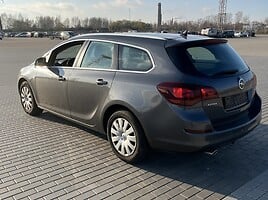 Opel Astra J 2010 m