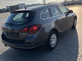 Opel Astra J 2010 m