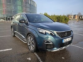 Peugeot 5008 2017 y Off-road / Crossover