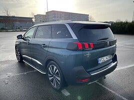 Peugeot 5008 2017 y Off-road / Crossover