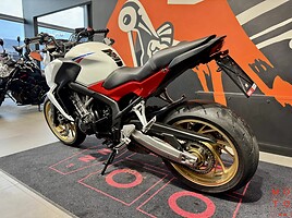 Honda CB 2015 г Классический / Streetbike мотоцикл