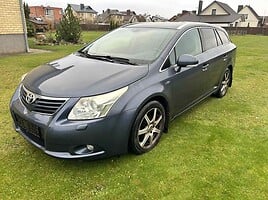 Toyota Avensis 2010 г Универсал