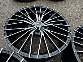 Mercedes-Benz Siunciam, 8J ET48 light alloy R18 rims