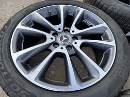 Mercedes-Benz Siunciam, 8J ET43 light alloy R18 rims