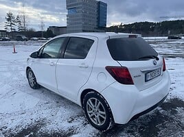 Toyota Yaris III 2015 г