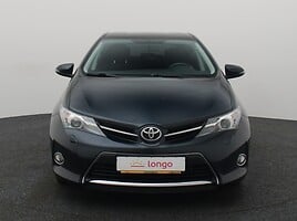 Toyota Auris 2013 y Hatchback