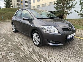 Toyota Auris 2008 y Hatchback