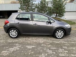 Toyota Auris 2008 y Hatchback