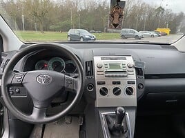 Toyota Corolla Verso D4D 2005 г